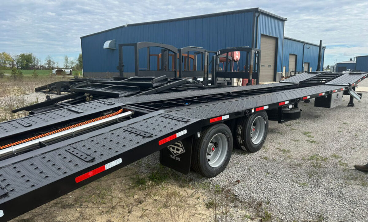 IMG_3270 https://shipshetrailers.com/53-air-ride-step-deck-with-1-car-lift-rvch53-sdar4/